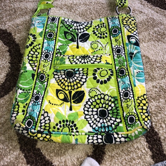 Very Bradley cross body - Picture 1 of 3